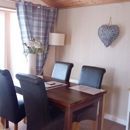 Baytree Lodge At Three Lochs Holiday Park, New Ask About Our Packages Birthday ,Anniversary,Family,Pamper Packages Available Balminnoch Luaran gambar